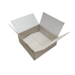 Caja Estándar Cuadrada Plana 250x250x100 mm - Para Libros y Camisas - Imagen 3